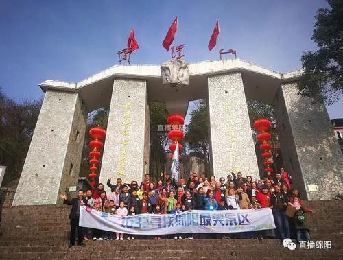 初三女生评语和期望 (对初中生的评价和期望)