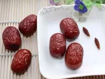 若羌红枣荣获“一带一路”农产品商标品牌特殊