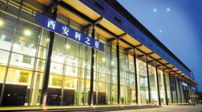 奔驰女司机“撒泼”走红后，维权没想象中那么难了？